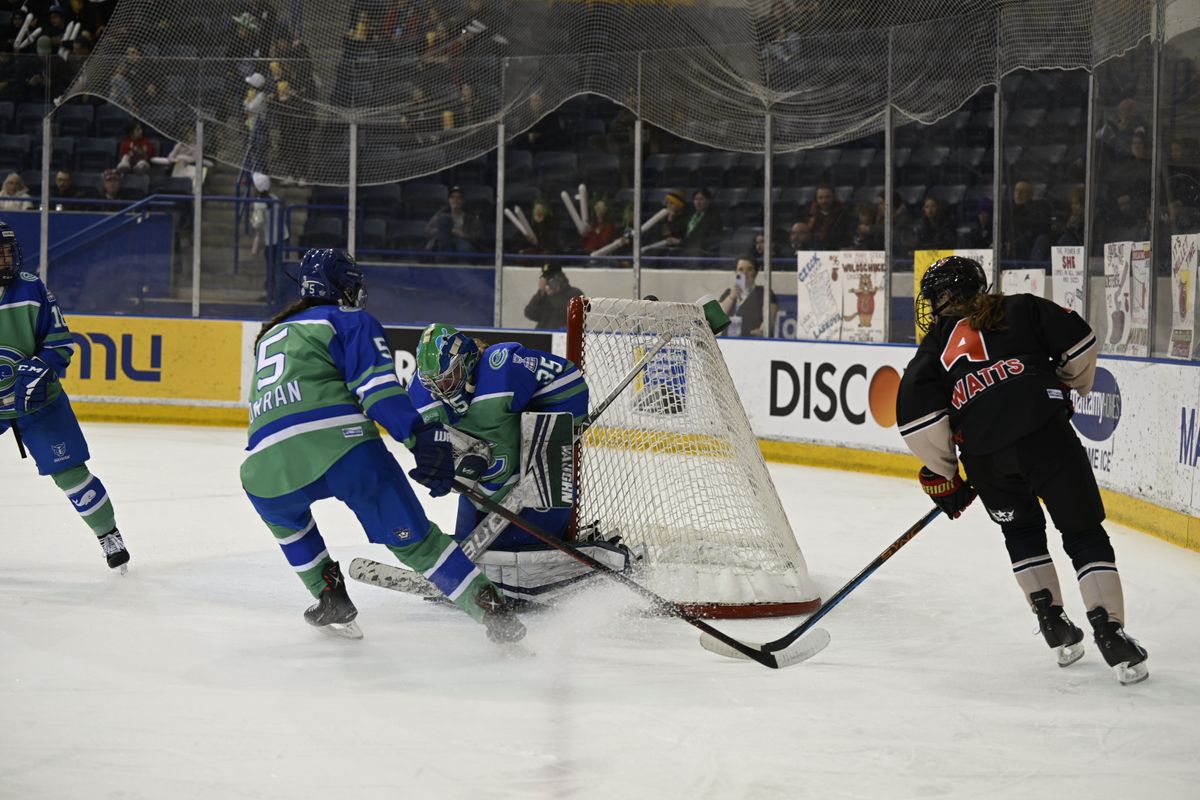 Connecticut Holds Off Toronto to Take Game 1