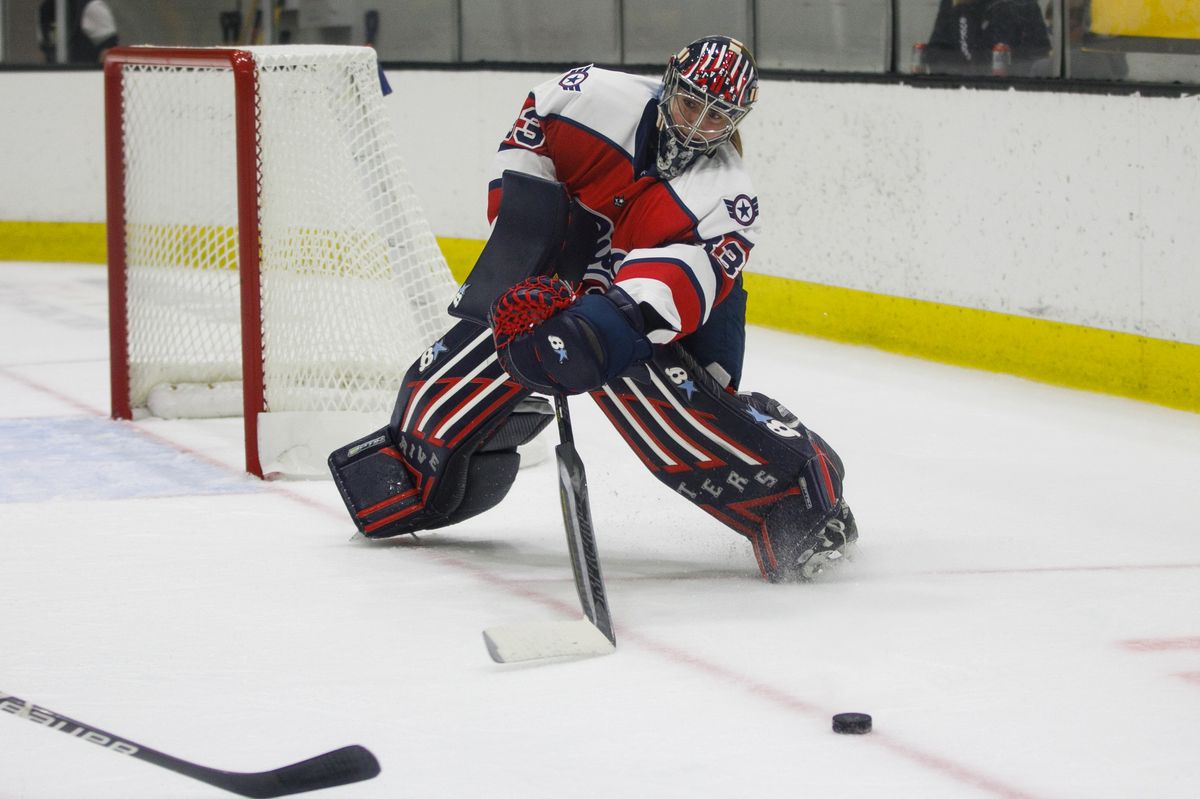 Riveters Re-sign Lunny and McQuigge to One-Year Deals