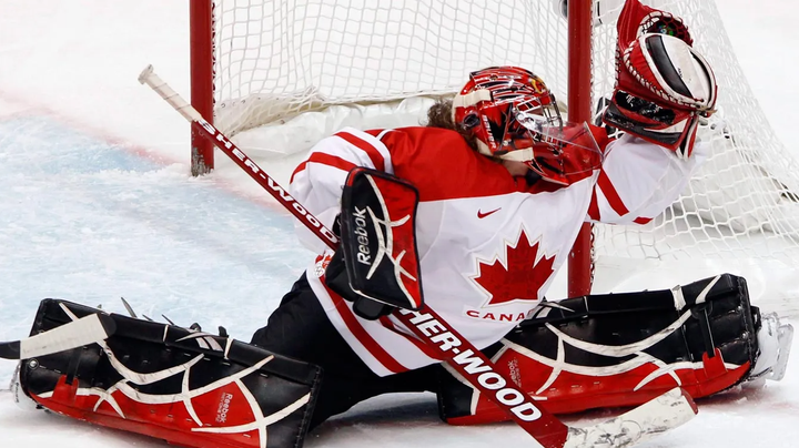 Shannon Szabados makes a save